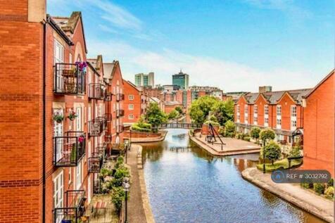 Piccadilly Village On Ashton Canal