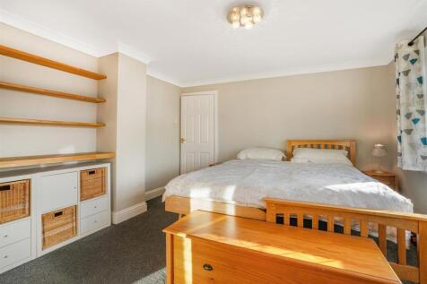 6 Bugbrooke Road, Gayton