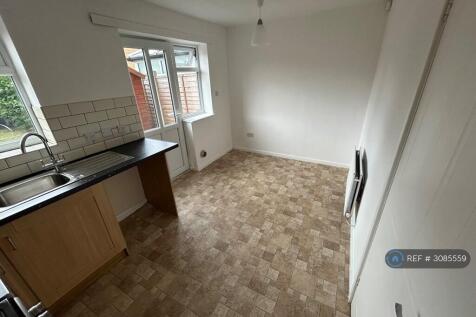 Wenlock Gardens, Walsall, WS3 photo 5
