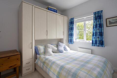 7_Driffield Avenue_5.jpg