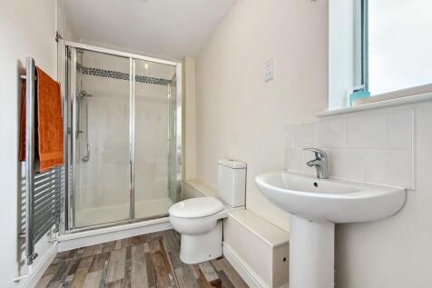 Top Floor Shower Room