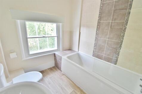 FAMILY BATHROOM -