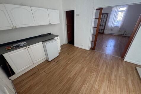 REAR DINING ROOM KITCHEN REAR.jpg