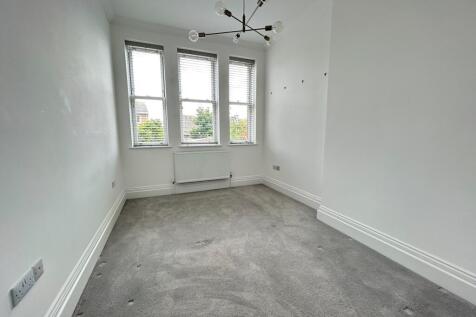 Massandra Court photo 3