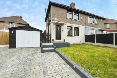 Bradford, BD2 - property photo