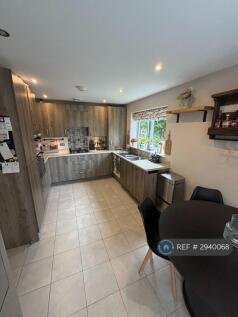 Garforth Avenue, Manchester, M4 photo 4