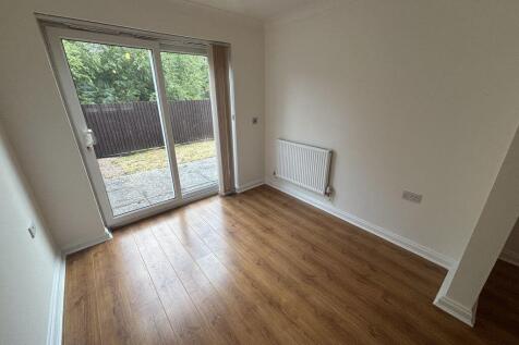 COXMOOR CLOSE, GRANTHAM photo 4