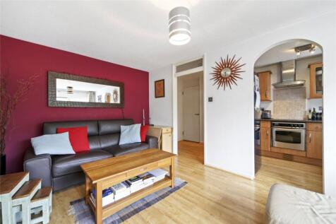 Ollgar Close, Shepherds  Bush, London, W12 photo 3