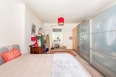 Kingston Road, Epsom, KT19 photo 4