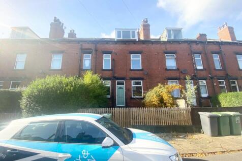 3-bed terraced on Park Avenue, Armley, Leeds, West Yorkshire, LS12, £1,100/mo