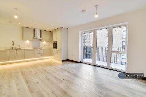 Lounge + Kitchen