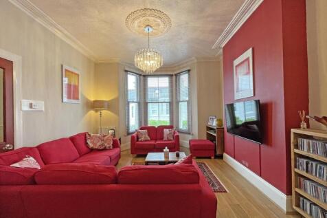 Mutley Road 25 - Lounge Front.jpg