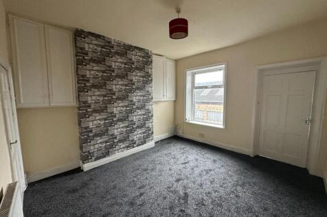 Burnley Road, Colne photo 3