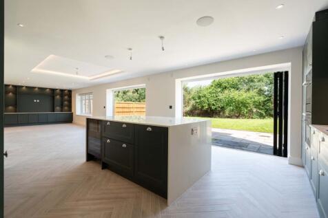 4 Bed