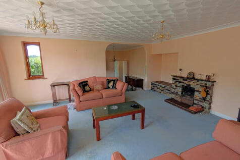 Living room 3