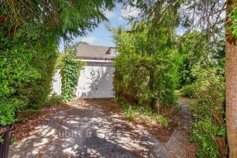 Driveway/Parking