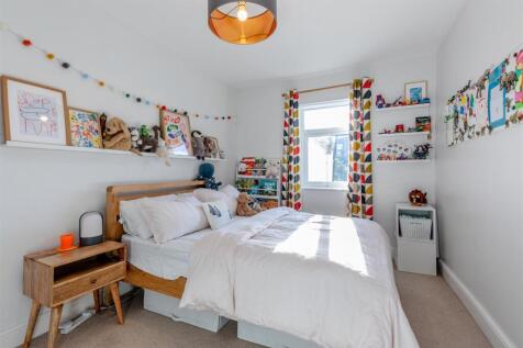 Doone Road, Horfield Bed 2b.jpg