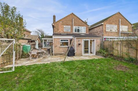 CAM02313G0-PR0102-STILL027