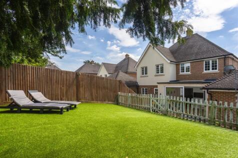 house-willow-close-banstead-110.jpg