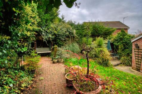 Garden - lawn and sheltered patio.jpg