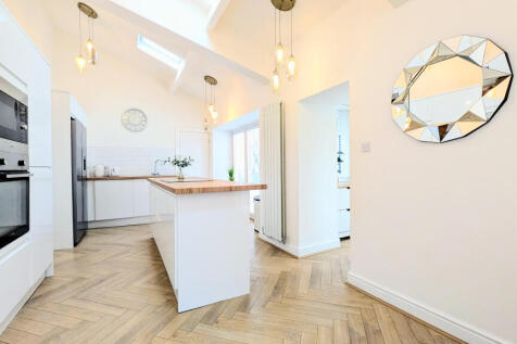 PXL_20251127_105910407.MP~2