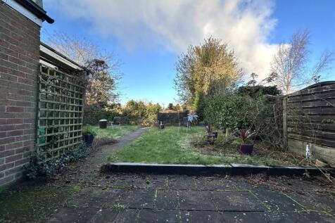 Generous Private Garden 365
