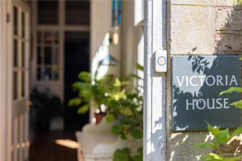 Victoria House