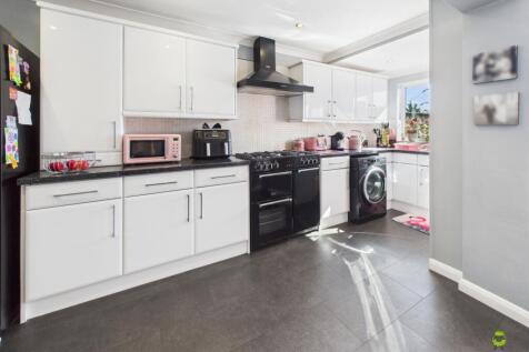 Presented by Clinton at EweMove Bexleyheath and Da