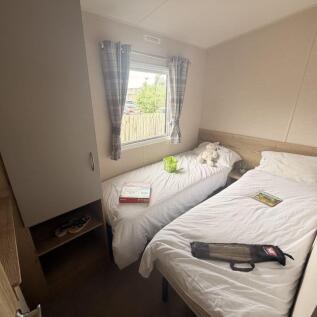 Twin Room Trieste.jpg