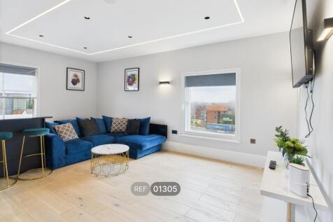 Kitchen &amp; Living area