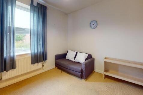 2-bed house on Carlton Close, Loughborough, £1,343/mo