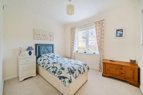 1298551-1-682caad...