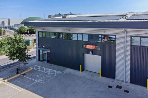 8646665exterior04800.jpg