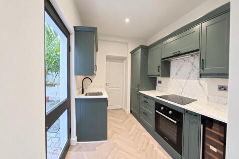 Kitchen .1