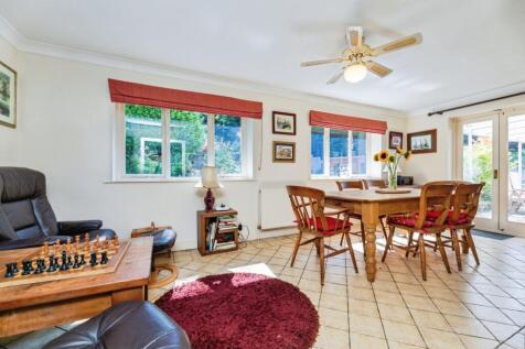 pbox-living_room-325953.jpg