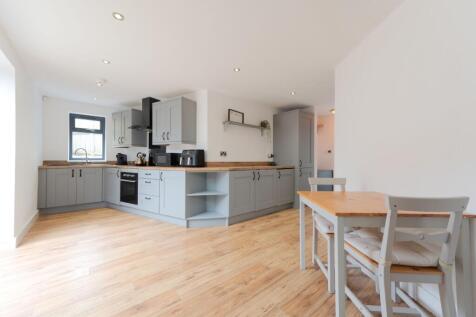 OPEN PLAN KITCHEN, DINER AND LIVING ROOM