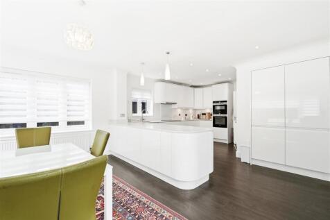 Archer Crescent, Tiptree, Colchester photo 4