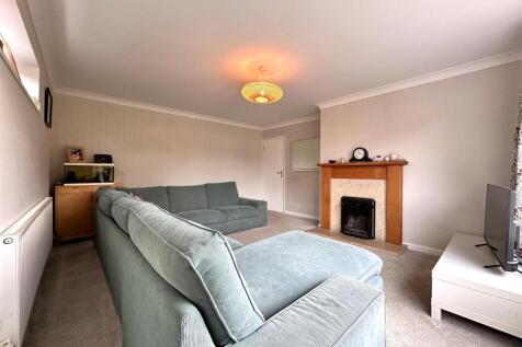 Large Living Room 912