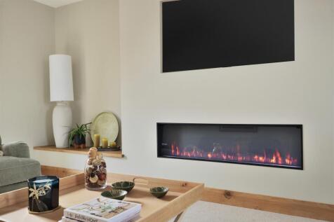 5 Exchequer Court Thruxton (30).jpg