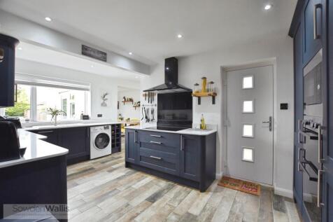 Kitchen Family Room