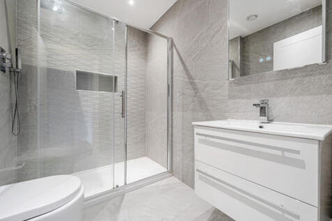 1347547-4-68b16d1...