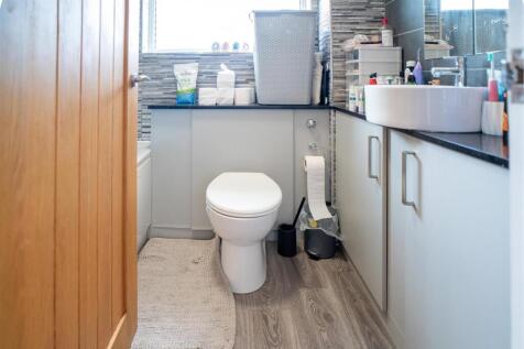 Guthlaxton Avenue, Lutterworth photo 4