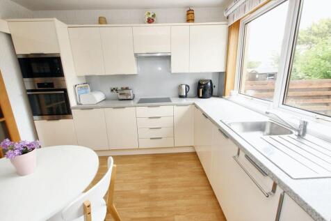 Breakfasting Kitchen