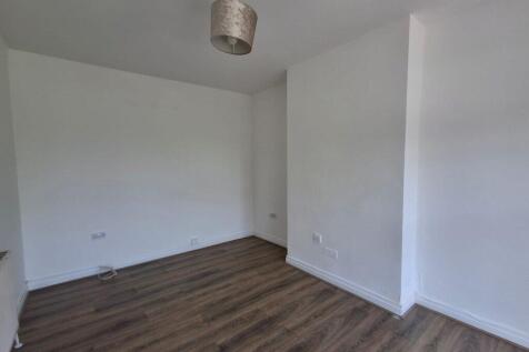 Harehills Lane, Leeds, LS8 photo 4