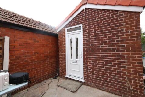 Kings Road, Stretford, M32 photo 3