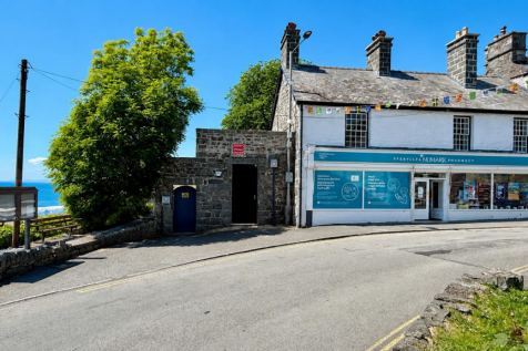 frontage &amp; parking
