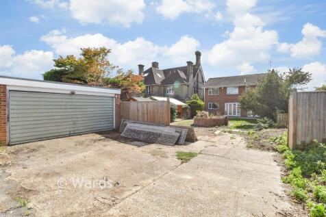 Driveway/Parking