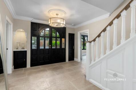 Entrance Hall, Lincoln Road, Peterborough