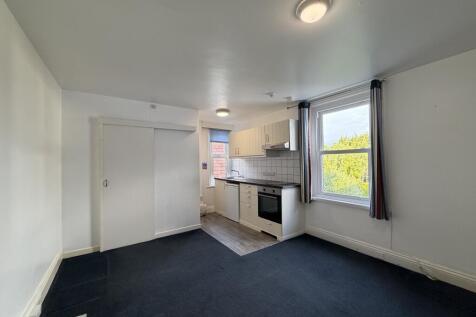 Broadshades Apartments, 9 Saint Andrews Road, Paignton  photo 4