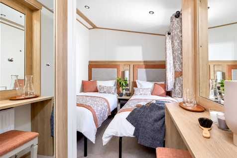 Stylish Twin Bedroom With Matching Single Beds, Dr
